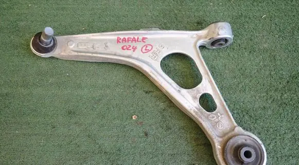 Renault Rafale Front lower control arm/wishbone 