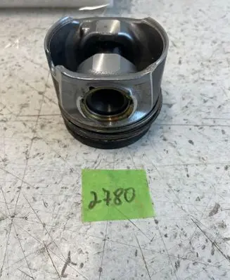 Mercedes-Benz Sprinter W906 Piston 174831118