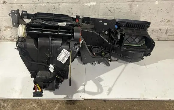 Audi A3 S3 A3 Sportback 8P Interior heater climate box assembly housing 1K1820308B
