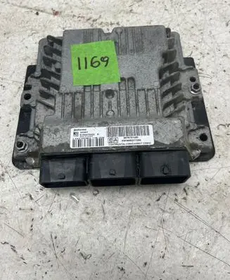 Peugeot 5008 Engine control unit/module 9676761080