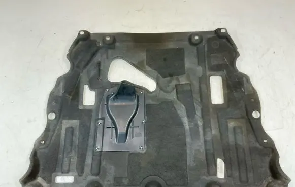 Ford Edge II Engine splash shield/under tray FT4B6P013BD