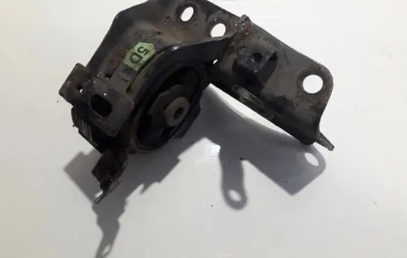 Toyota Avensis T250 Engine mount bracket 23720r010 2372-0r010