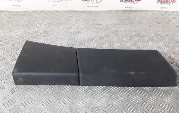 Land Rover Range Rover L322 (B) pillar trim (bottom) 51478268852