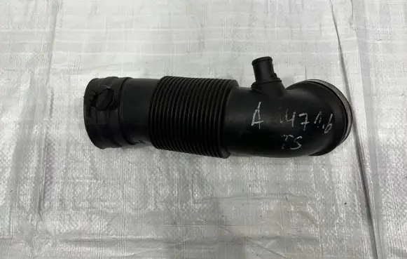 Alfa Romeo 147 Air intake hose/pipe 46741124
