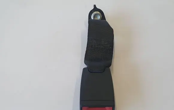 Middle seatbelt buckle (rear)