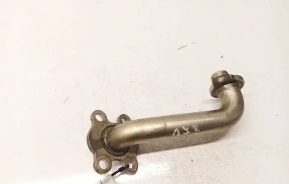 Toyota Avensis T270 EGR valve line/pipe/hose 