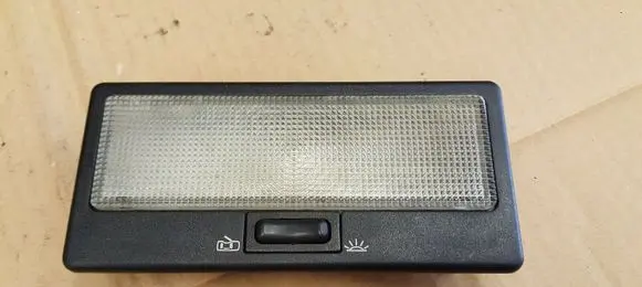 Volkswagen PASSAT B3 Front seat light 357947105