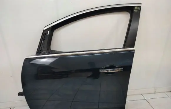 Opel Astra J Front door 