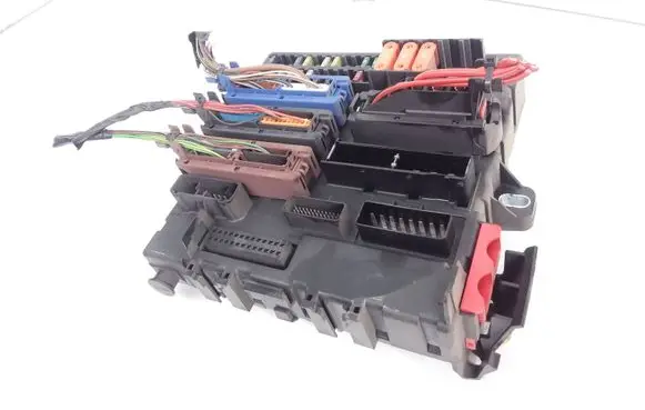 Opel Signum Fuse module 13112914