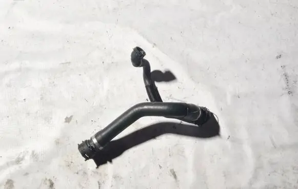BMW X5 E70 Engine coolant pipe/hose