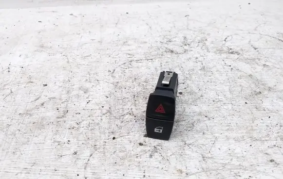BMW 4 F32 F33 Hazard light switch 9231786