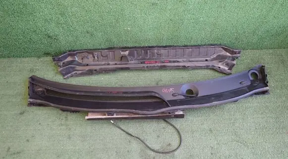 Nissan Qashqai J12 Wiper trim 668626UU1A