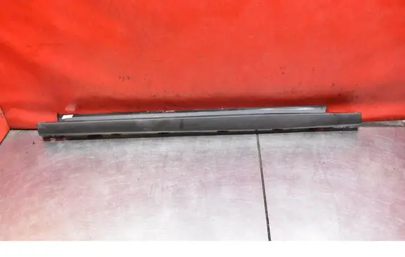 Ford Focus Front sill (body part) 