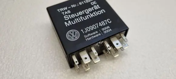 Volkswagen Transporter - Caravelle T5 Other relay 61122415 1J0907487C