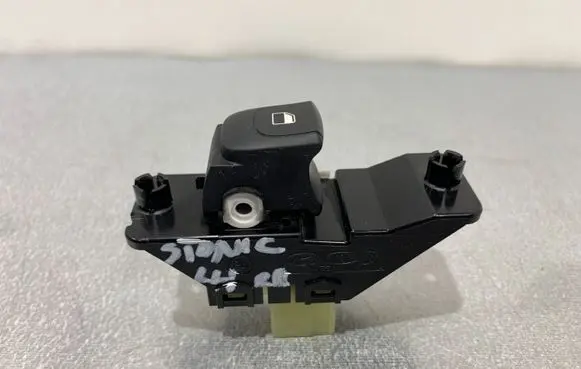 KIA Stonic Electric window control switch 93580H8000
