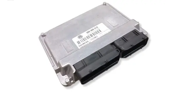 Volkswagen PASSAT B5 Engine control unit/module 3B0906018