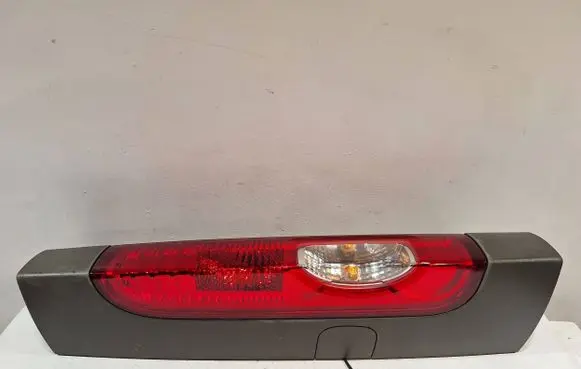 Opel Vivaro Rear/tail lights 93857722