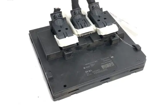Skoda Octavia Mk3 (5E) Central body control module 5Q0937084AA