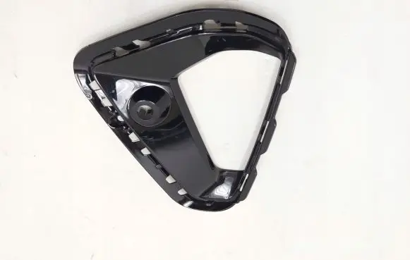 Audi e-tron Front bumper lower grill