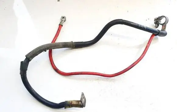 Volkswagen PASSAT B6 Positive cable (battery) 