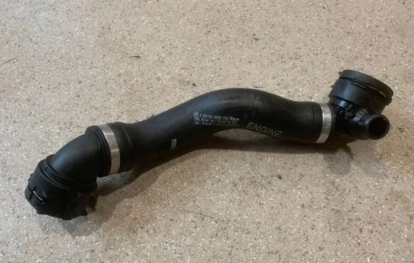 Mercedes-Benz GLC C254 Engine coolant pipe/hose A2545018000