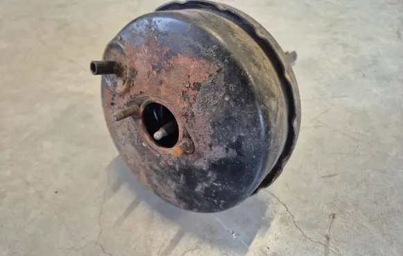 Audi 80 B1 Brake booster