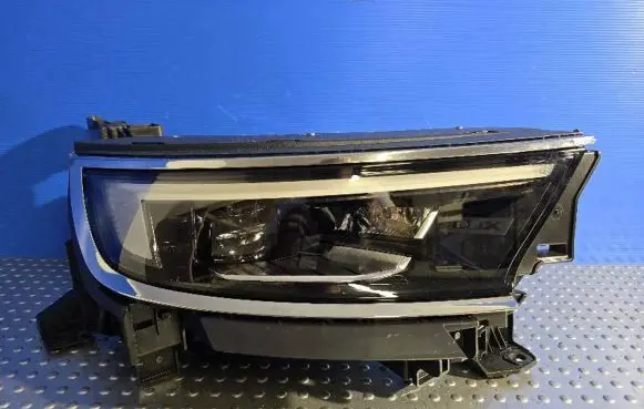 Opel Mokka B Headlight/headlamp 9834016680