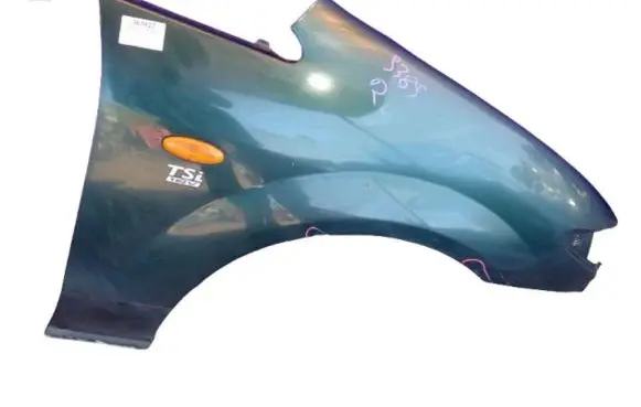 Mazda Premacy Fender 