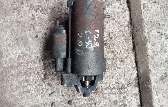 Volvo C30 Starter motor 30667494