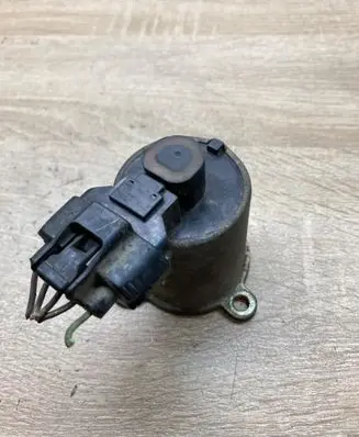 Opel Astra H EGR valve 8973586130 HU1350007130