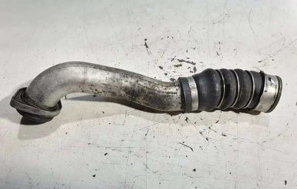 BMW 3 E90 E91 Intercooler hose/pipe 