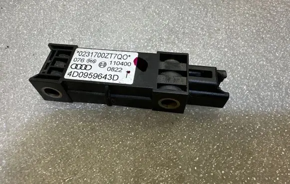 Audi A8 S8 D2 4D Airbag deployment crash/impact sensor 4D0959643D 0231700ZT7QQ 110400