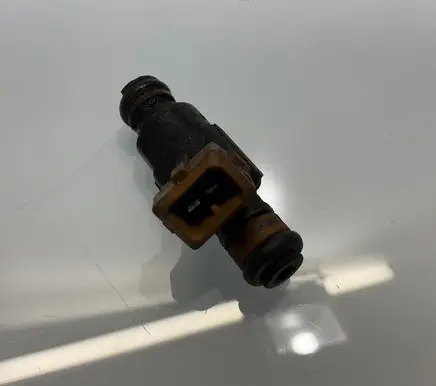 Fuel injector