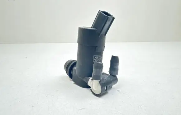 Ford Focus C-MAX Windscreen/windshield washer pump 1S7117K624FE T655C