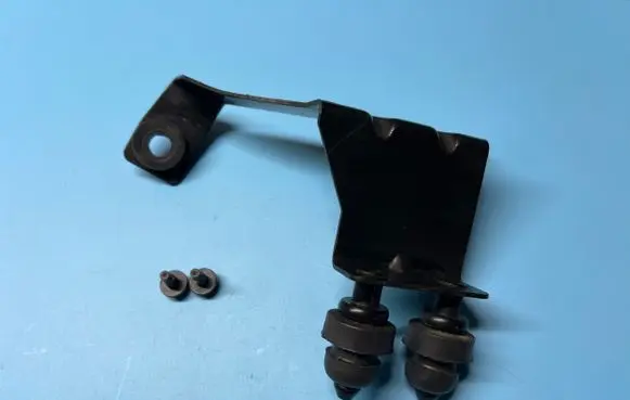 Skoda Fabia Mk1 (6Y) ABS pump bracket 6Q1614235H