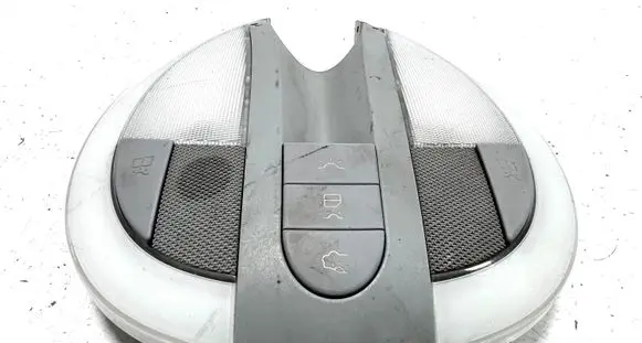 Mercedes-Benz E W211 Front seat light A2118250032 A2118205301 00825644Q12