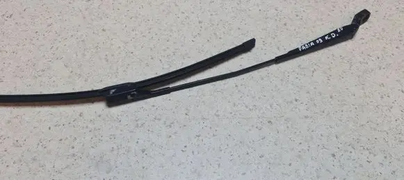 Skoda Fabia Mk2 (5J) Front wiper blade arm 5J1955410B