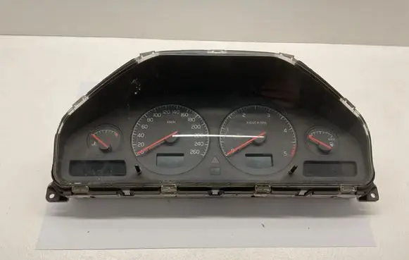 Speedometer (instrument cluster)