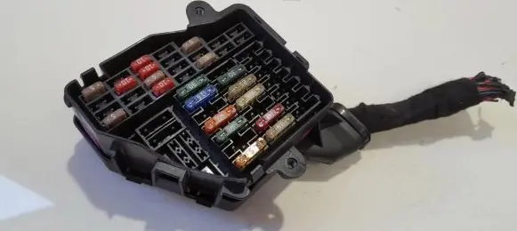 Audi A6 S6 C6 4F Fuse box set 0708520968
