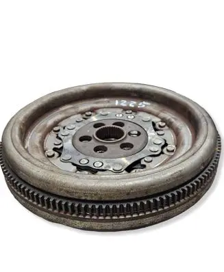 Skoda Octavia Mk2 (1Z) Dual mass flywheel 03G105266BE 03G105266CR