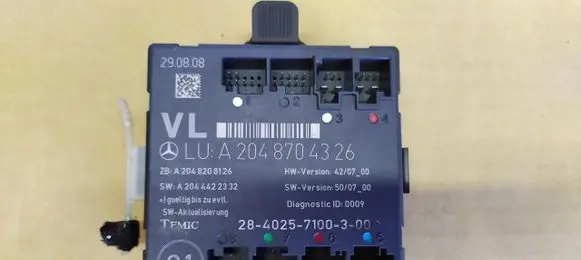 Mercedes-Benz C W204 Door control unit/module A2048704326