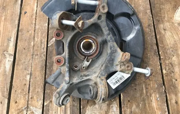 Rear wheel hub
