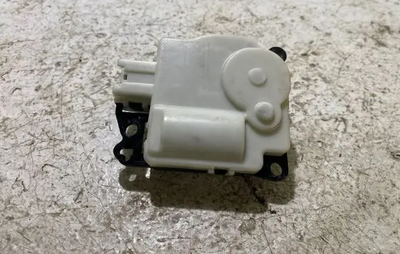 Dodge Durango Air flap motor/actuator D267DW9BA02 A3100S01