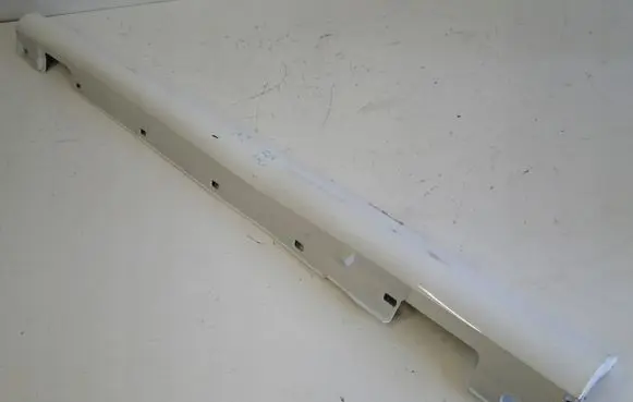 Mercedes-Benz C W204 Sill A2046902540