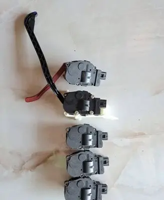 Audi A4 S4 B8 8K Air flap motor/actuator K9749005 90067J6X 412650750