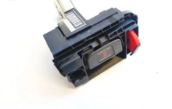 Volvo V50 Seat back rest lock catch 6841899 6841901