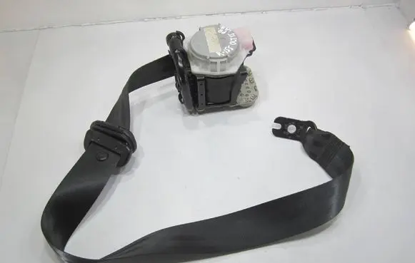 Skoda Octavia Mk3 (5E) Front seatbelt 3066322
