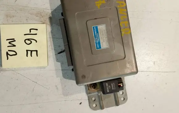 Mitsubishi Lancer Other control units/modules MD334282