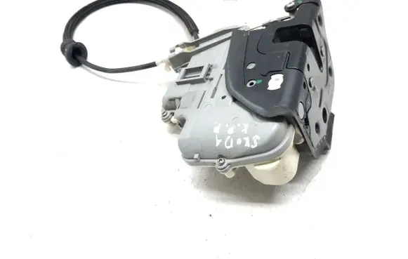 Skoda Superb B6 (3T) Front door lock 3C1837015A