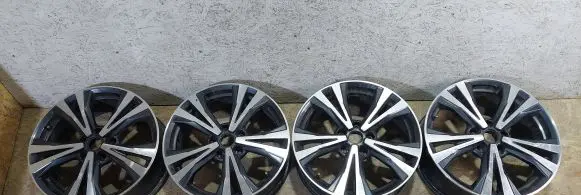 Nissan Qashqai R18 alloy rim HV03A MB94 3652170